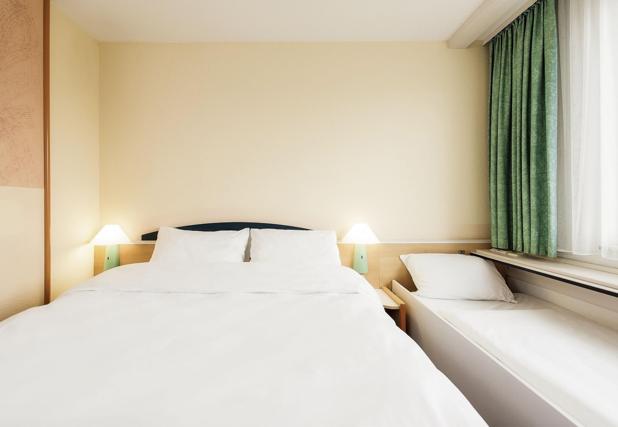 B&B Hotel Arras Centre Les Places Luaran gambar