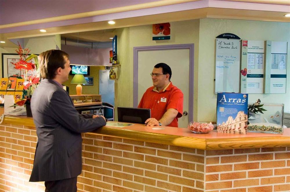 B&B Hotel Arras Centre Les Places Luaran gambar