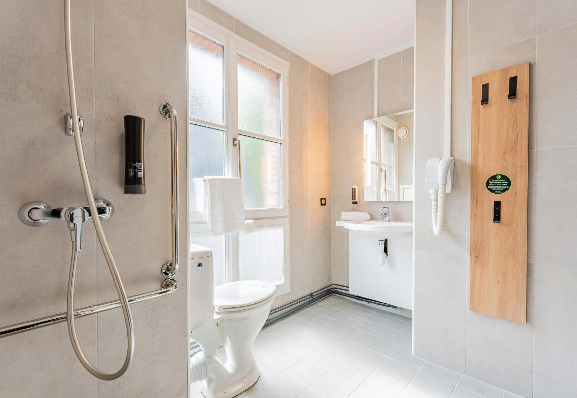 B&B Hotel Arras Centre Les Places Luaran gambar